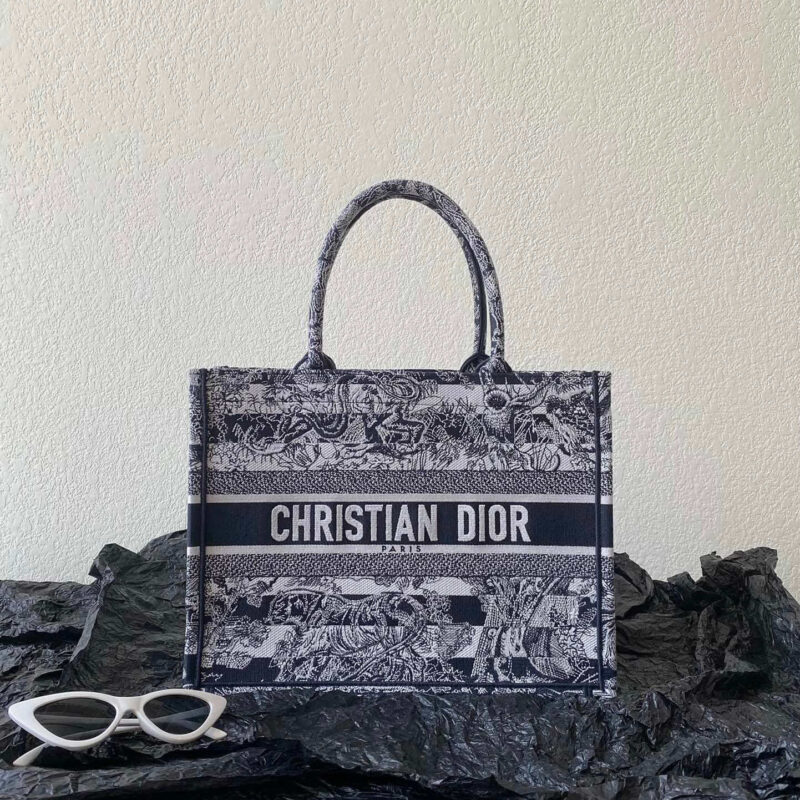 1704717509.1752IAzTLGSoPvDIOR BOOK TOTE 36CM M1296.jpg