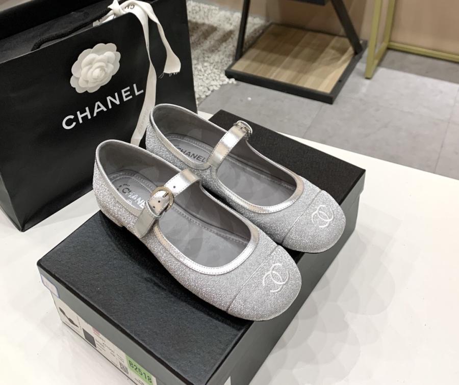 1725117057.2551jUCaOnXWyJChanel Mary Jane Shoes silver -03.jpg