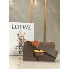 로에베 Loewe 크로스 백 24CM