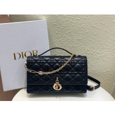 디올 MISS DIOR 탑핸들백